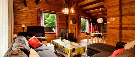 Télévision, cheminée