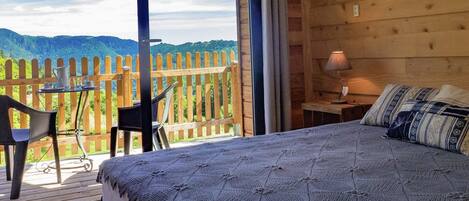 3 bedrooms, iron/ironing board