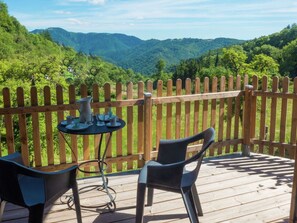 Property grounds - Cozy Countryside Escape in Auvergne (Saint Privat D'alliers)