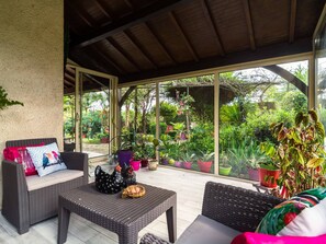 TV, fireplace, DVD player, stereo - Beautiful holiday home with courtyard (Espere)