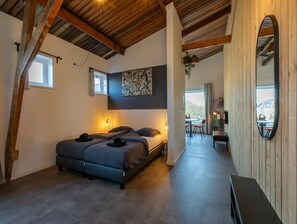 4 bedrooms, WiFi - Holiday Home in Koudekerke near Seabeach (Koudekerke)