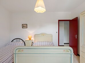 3 bedrooms, WiFi - Flat with pool in the heart of vineyards (Mèze)