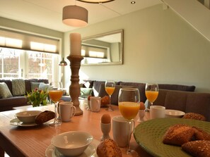 Dining - Villa in Schoorldam with  Garden (Schoorldam)