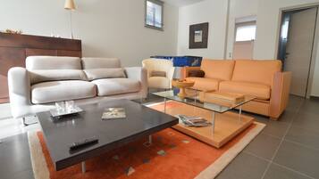 Télévision, table de tennis de table