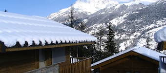 Chalet in Villarodin near Lake