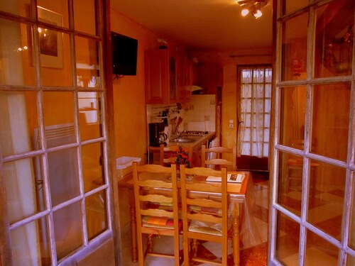 Cottage à Vaires-sur-Marne près d'un lac forestier