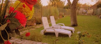 Cottage in Vaires-sur-Marne by Forest Lake