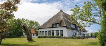 Farmhouse in De Cocksdorp near Beach