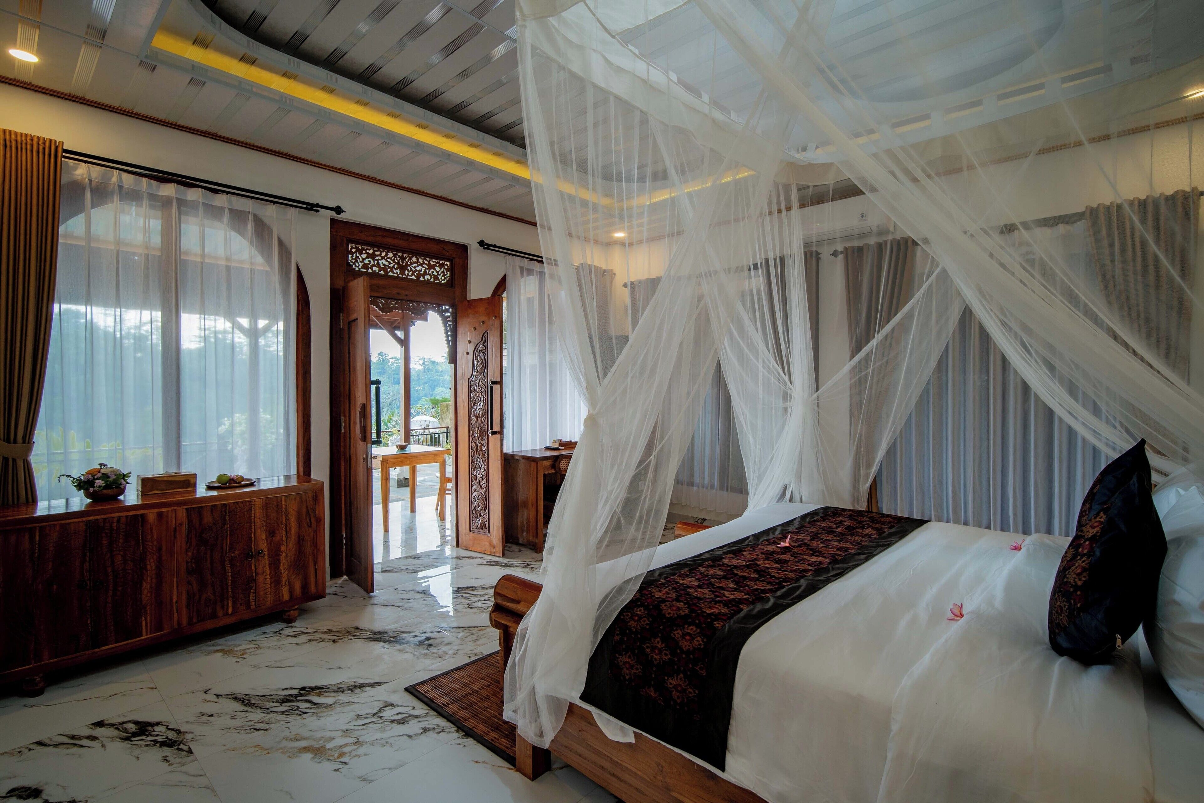 Caja de seguridad en la habitación, escritorio y wifi gratis 