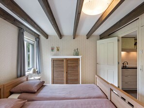 3 makuuhuonetta, silitysrauta/-lauta, Wi-Fi