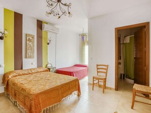 5 bedrooms, iron/ironing board, WiFi - Belvilla by OYO Casa La Espartera (Ciudad Real)