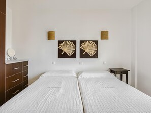 5 camere, ferro/asse da stiro, Wi-Fi