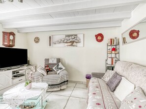 Interior - Charming Stay in Heart of Dax (Dax)