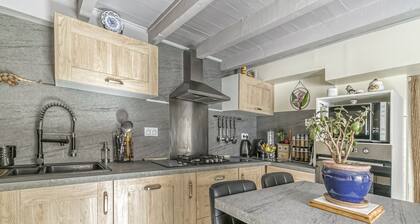 Charming Stay in Heart of Dax