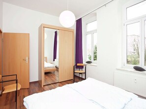 5 bedrooms, WiFi