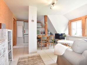 Fernseher, Tischtennisplatte