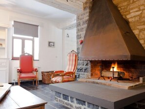 Interior - Countryside Retreat, Gerin (Gerin)