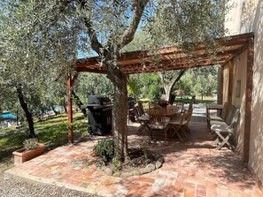 Outdoor dining - Holiday home in Toscana with pool (Toscana)