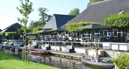 Maison Ă Dwarsgracht prĂšs de Giethoorn