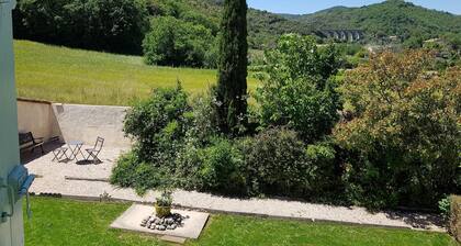 Villa Ă La Tour-sur-Orb avec piscine et jardin