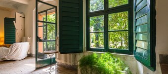 Farmhouse in Tuscany near Renaissance Villa