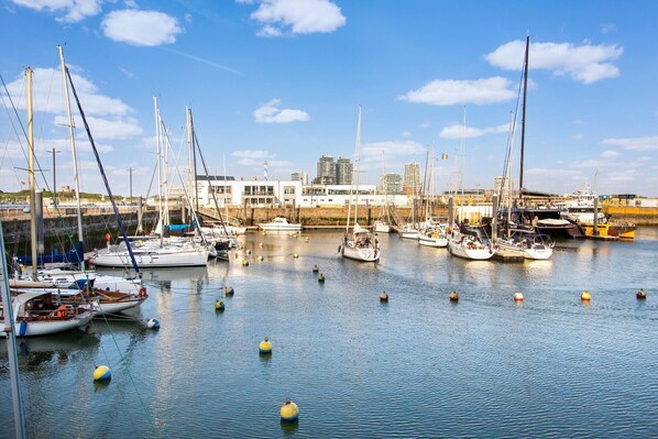 Marina - Sunny Ground Floor Escape (Oostende)