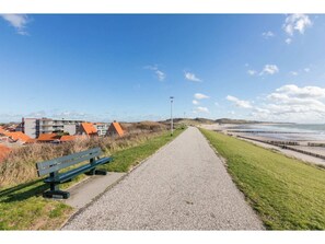 Beach nearby - Romantic Coastal Retreat with Scenic Balcony (Zoutelande)