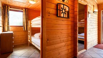 3 bedrooms, WiFi