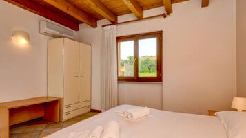 1 soverom, reiseseng for barn, wi-fi (inkludert) og sengetøy