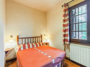 5 bedrooms, iron/ironing board - Villa in Maresme near Montnegre Park (Sant Iscle de Vallalta)