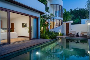 Luxe villa, 3 slaapkamers, privézwembad | Uitzicht op de tuin