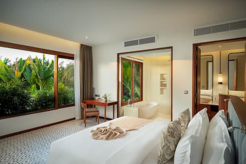 Private Pool Deluxe Villa - 3 Bedrooms | Premium bedding, free minibar, in-room safe, individually decorated