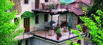 Manoir à Langhe avec Piscine et Vignoble