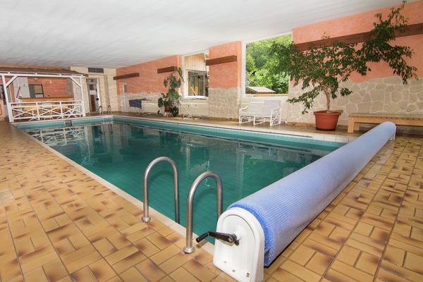 Holiday Home Swimming Pool