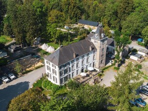 Holiday Home Exterior [summer] - Cozy apartment in a 16th-century castle (Aywaille)