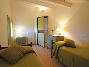 4 Schlafzimmer, Bügeleisen/Bügelbrett, WLAN
