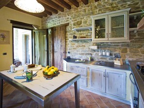 Kühlschrank, Ofen, Herdplatte, Geschirrspüler