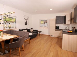 Flat-screen TV - Wanglblick by Interhome (Tux)
