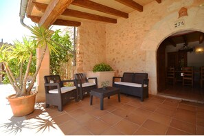 Terrace/patio - Countryside Villa & Garden (Felanitx)