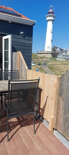 Top Lage! Unter dem Leuchtturm 50m vom Meer ZICHT