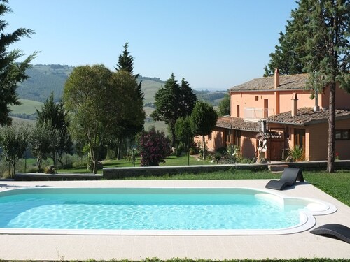 Tuscan Hideaway with Pool