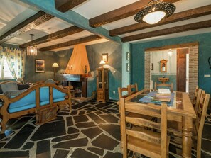 Interior - Holiday Home in Tajo with Pool, Terrace (Herrera de Alcántara)