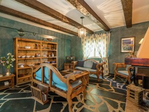 TV, fireplace - Holiday Home in Tajo with Pool, Terrace (Herrera de Alcántara)