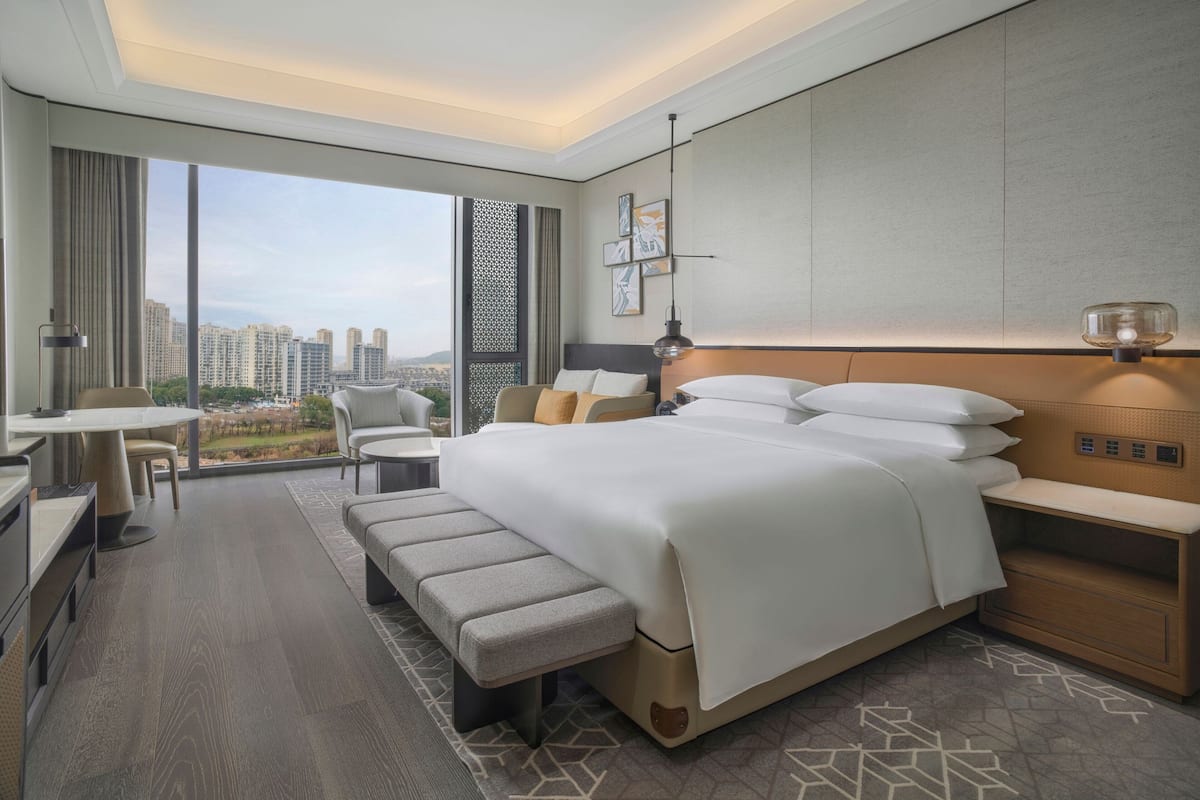 1 bedroom, minibar, in-room safe, individually decorated
