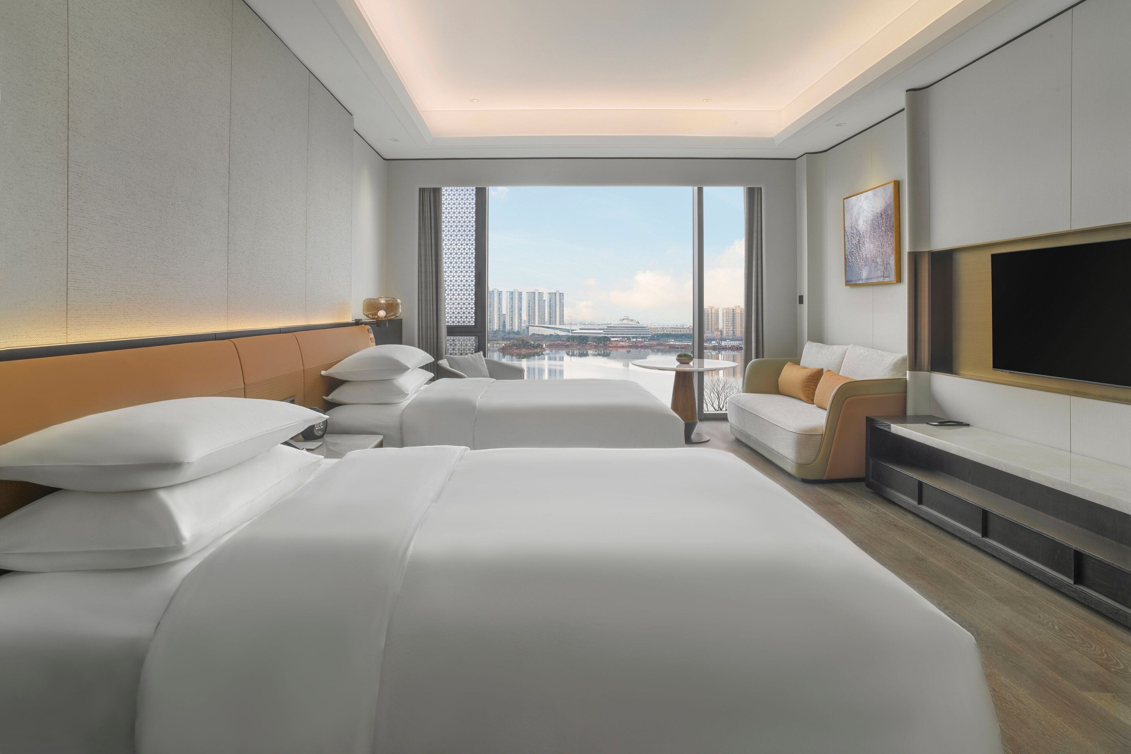 Minibar, in-room safe, individually decorated, individually furnished