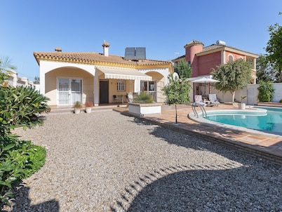 Costa de la Luz Poolside Villa
