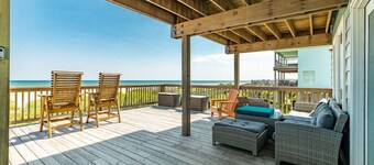 Superb Home with walkover & Ocean Views, pet friendly