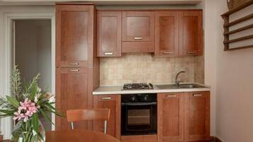 Ofen, Herdplatte, Hochstuhl