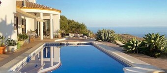 Villa in Arenas with Mediterranean Views