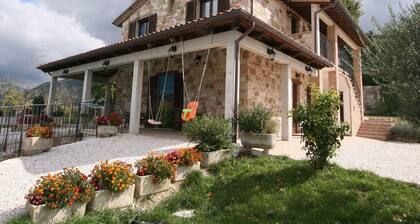 Villa in Cagli mit Pool & Wanderwegen